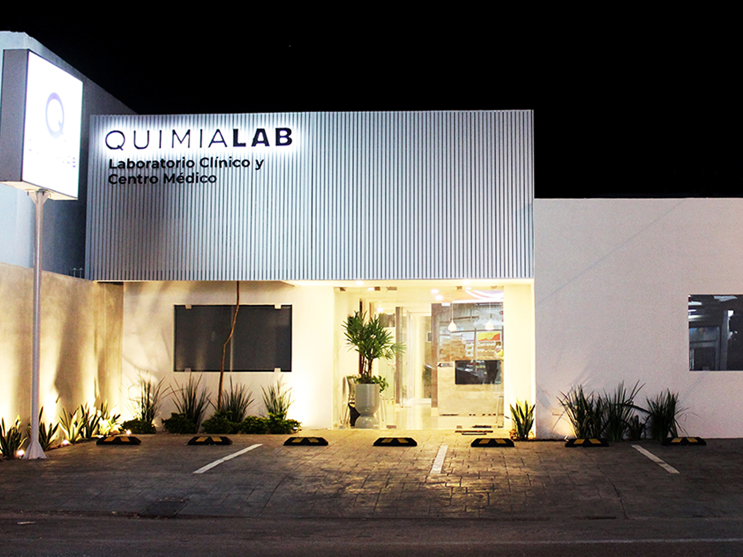 CENTRO MÉDICO QUIMIALAB